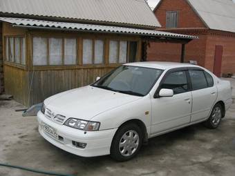 2000 Nissan Primera Photos