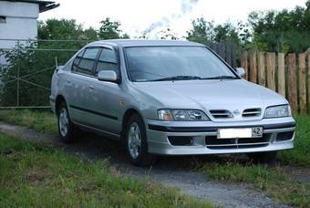 2000 Nissan Primera Photos