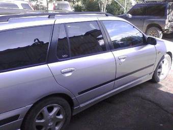 2000 Nissan Primera Photos