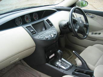 2001 Nissan Primera Pictures