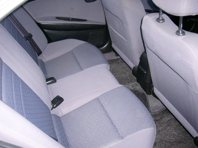 2001 Nissan Primera Pictures