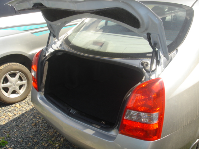 2001 Nissan Primera Pictures