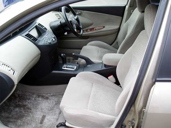 2001 Nissan Primera Pictures