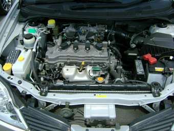 2001 Nissan Primera Images