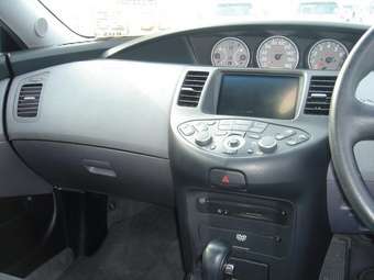 2001 Nissan Primera Photos