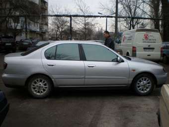 2001 Nissan Primera Photos