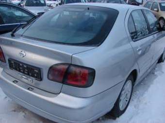 2001 Nissan Primera Photos