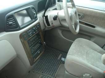 2001 Nissan Primera Pictures