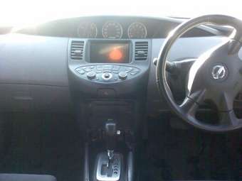 2001 Nissan Primera Pictures