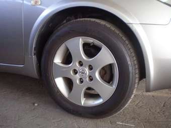 2001 Nissan Primera Pictures