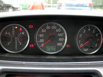 2001 Nissan Primera Pictures