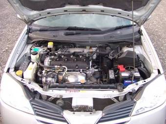 2001 Nissan Primera Photos
