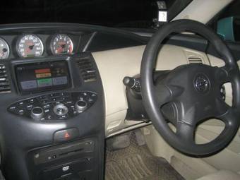 2001 Nissan Primera Photos