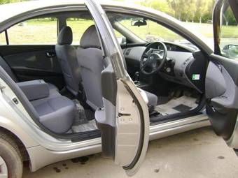 2001 Nissan Primera Photos