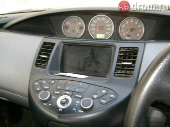 2001 Nissan Primera Pictures