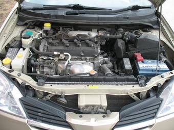 2001 Nissan Primera Photos