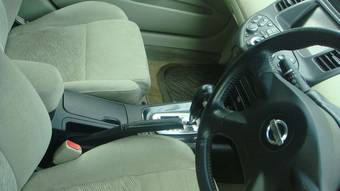 2001 Nissan Primera Pictures