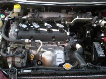 2001 Nissan Primera Pictures