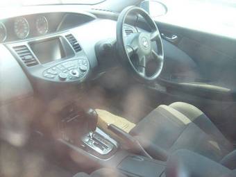 2001 Nissan Primera Pictures