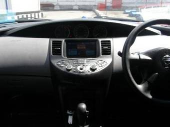 2001 Nissan Primera Photos