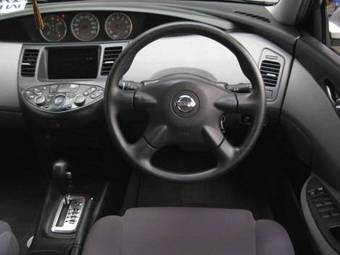 2001 Nissan Primera Photos