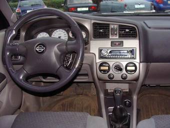 2001 Nissan Primera Photos