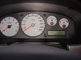 2001 Nissan Primera Pictures