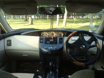 2001 Nissan Primera Photos