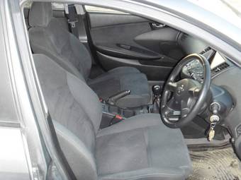 2001 Nissan Primera Photos
