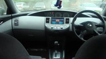 2001 Nissan Primera Pictures