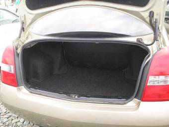 2001 Nissan Primera Pictures