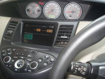 2001 Nissan Primera Photos
