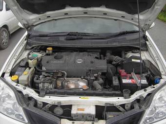 2001 Nissan Primera Images