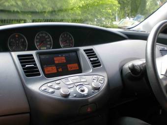 2001 Nissan Primera Pictures