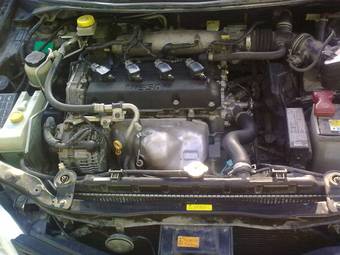 2001 Nissan Primera Pictures