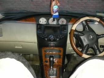 2001 Nissan Primera Pictures