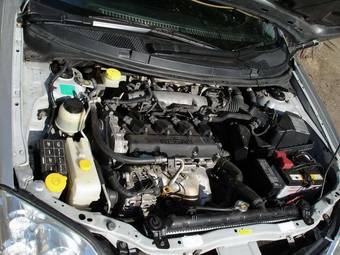2001 Nissan Primera Pictures