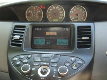 2001 Nissan Primera Pictures