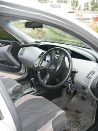 2001 Nissan Primera Photos