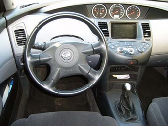 2002 Nissan Primera Images