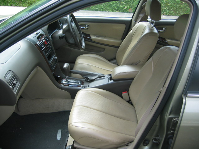 2002 Nissan Primera Photos