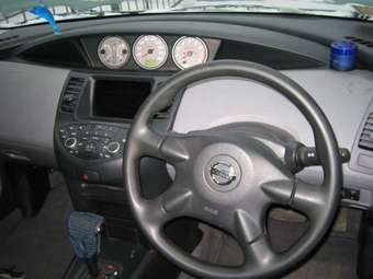 2002 Nissan Primera Photos