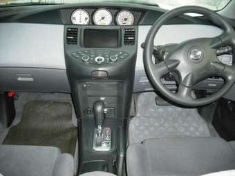 2002 Nissan Primera Photos