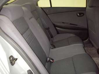 2002 Nissan Primera Images
