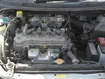 2002 Nissan Primera Images