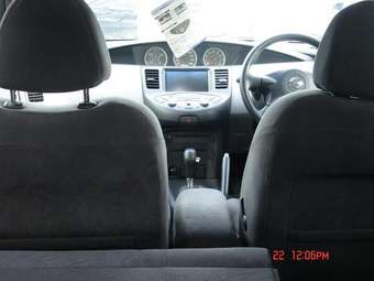 2002 Nissan Primera Photos