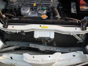 2002 Nissan Primera Photos