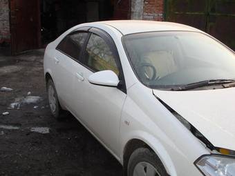 2002 Nissan Primera Photos