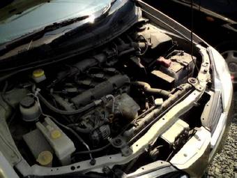 2002 Nissan Primera Photos
