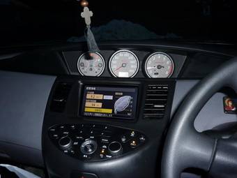 2002 Nissan Primera Photos